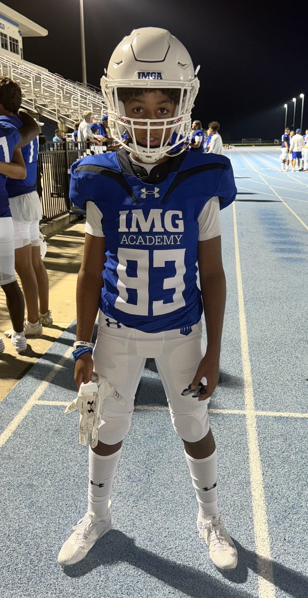 james_char3973's tweet image. Thursday night under the lights.. my first high school football 🏈 @IMGAFootball Varsity Blue Team. First of many games ! #future5star #6thgrader #development #Brotherhood #highschoolfootball 
@CoachDennisIMG 
@Coach_Demory 
@IMGAFootball