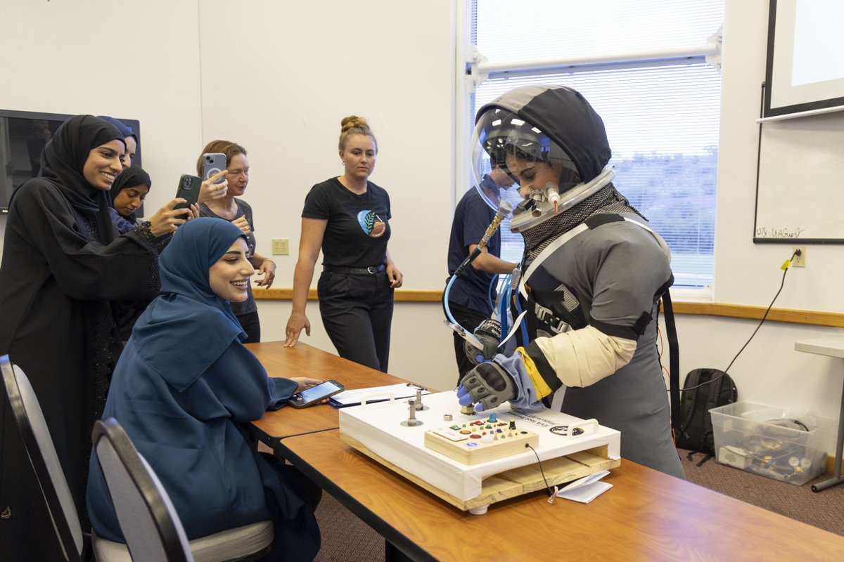 UAEEmbassyUS's tweet photo. .@KhalifaUni students joined a space camp at @uarizona, hosted by @SolarSpace_io. This transformative experience will help prepare them to lead the next generation of space scientists, enhancing #UAEUSA ties and fostering collaboration in space exploration. 🚀 https://t.co/HPGTsY2vnz