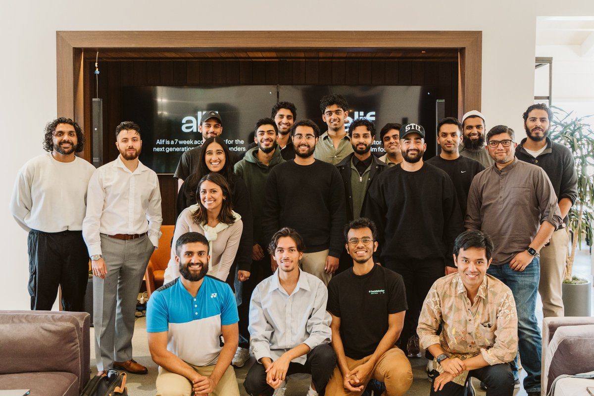 Zoya Khan tweet media