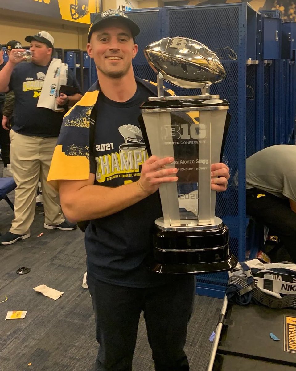 NEWS: Infamous former Michigan staffer Connor Stalions has landed the defensive coordinator job at Mumford High School, <a href="/detroitnews/">The Detroit News</a> reports. 

on3.com/high-school/ne…