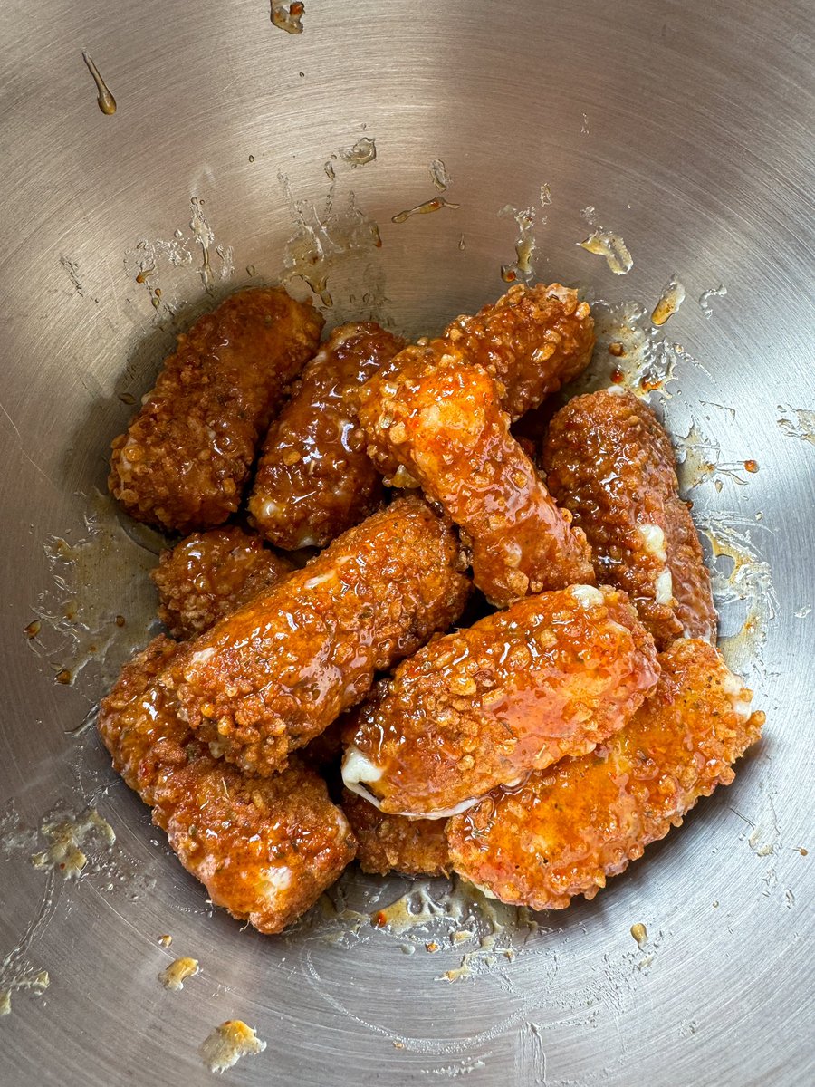 ben_racey's tweet photo. Rice Krispie coated mozzarella sticks! Deep fried until crispy then glazed with hot honey 🔥

From my blog: https://t.co/fX9L4u4HFt https://t.co/uM2L8PGqNw