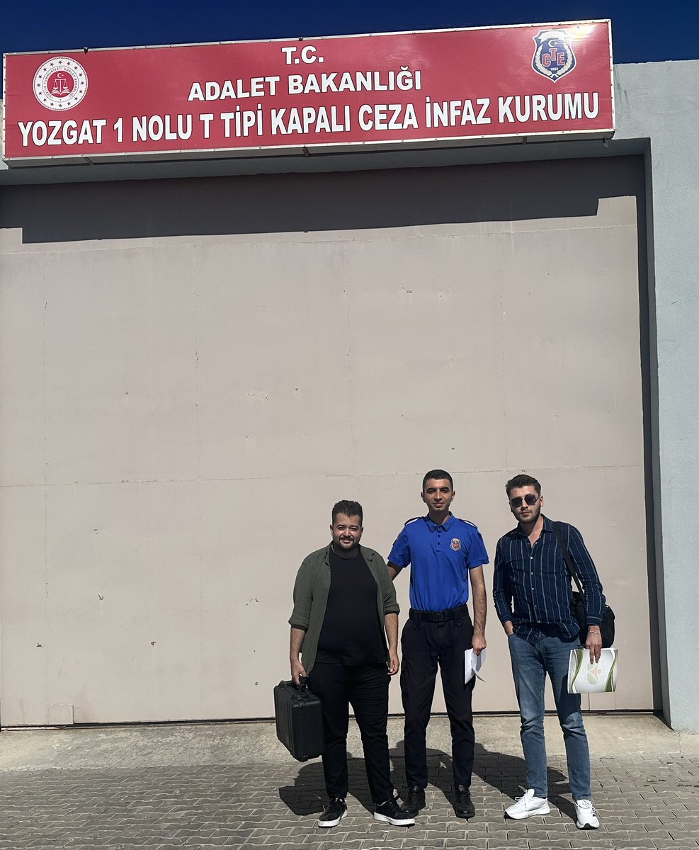 📍Yozgat

#AdresteNüfusHizmeti kapsamında Yozgat Kapalı Ceza İnfaz Kurumunda Kimlik kartı başvurularını almaya devam ediyoruz.
Bizlere yardımını esirgemeyen tüm Ceza infaz Kurumu personeline teşekkür ederiz.
#HayatKimliğinleKolay

<a href="/TCNufus/">Nüfus ve Vatandaşlık İşleri Genel Müdürlüğü</a> 
<a href="/YozgatValiligi/">T.C. Yozgat Valiliği</a> 
<a href="/suleymanaksu/">Süleyman AKSU</a>