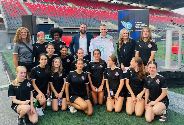 Great to witness the launch of the newest professional women's soccer club - <a href="/ottrapidfc/">Ottawa Rapid FC</a> -  at TD Place yesterday. The U13 OPDL team from <a href="/WestOttawaSC/">West Ottawa Soccer Club</a> came out to support! Great for soccer in Ottawa and across the country! 

 #Ottawa #Soccer #womensports
