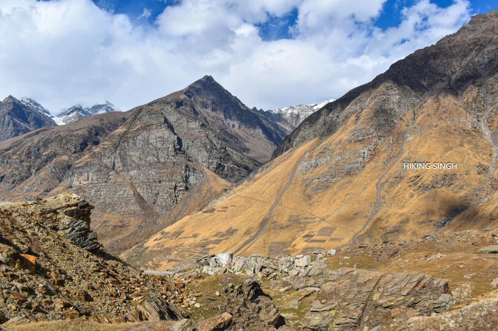 hikingsingh's tweet image. Himachal has some gorgeous places and Lahaul &amp;amp; Spiti valley, beyond Manali is breathtakingly beautiful. The mountains here are eroded &amp;amp; barren with no vegetation and the white glaciers look stark against the brown mountains.
Details: hikingsingh.wordpress.com/2024/06/09/bey…
#lahaulspiti