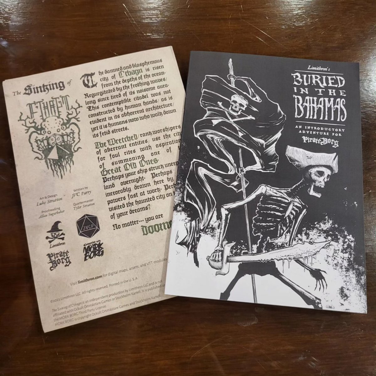UndeadDomain's tweet photo. Day 3 at #necronomiconpvd & it's already been eventful. Started early for a panel about #hplovecraft in NY & then to the Vendor Hall for #chaosium #cthulhubygaslight & #hplhs #darkadventureradiotheatre. Got some cool stuff for #pirateborg from the #limithron booth! Great stuff! https://t.co/NEj6IXhhNY