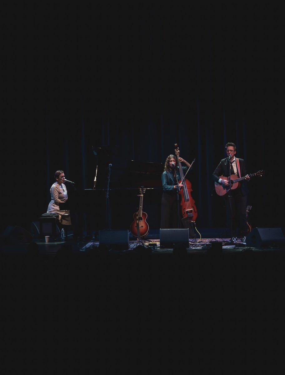 Iris DeMent (@irisdement) on Twitter photo Thank you <a href="/BuskirkChumley/">BuskirkChumley</a> We loved being with you last night -you were such a great audience! Next stop: <a href="/CityWineryNSH/">CityWineryNSH</a>, Nashville, TN! Tonight, August 16th at 7:30pm!
📷 Dasha Brown Thank you <a href="/BuskirkChumley/">BuskirkChumley</a> We loved being with you last night -you were such a great audience! Next stop: <a href="/CityWineryNSH/">CityWineryNSH</a>, Nashville, TN! Tonight, August 16th at 7:30pm!
📷 Dasha Brown