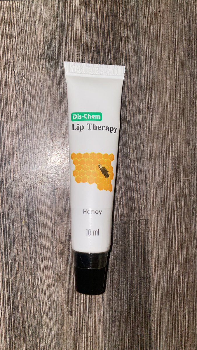 Kayfelow2's tweet photo. @Dischem Hi, I just bought a Lip Therapy and this thing is empty. Were the ratio reduced? I mean??? https://t.co/tWtKyX2GeO
