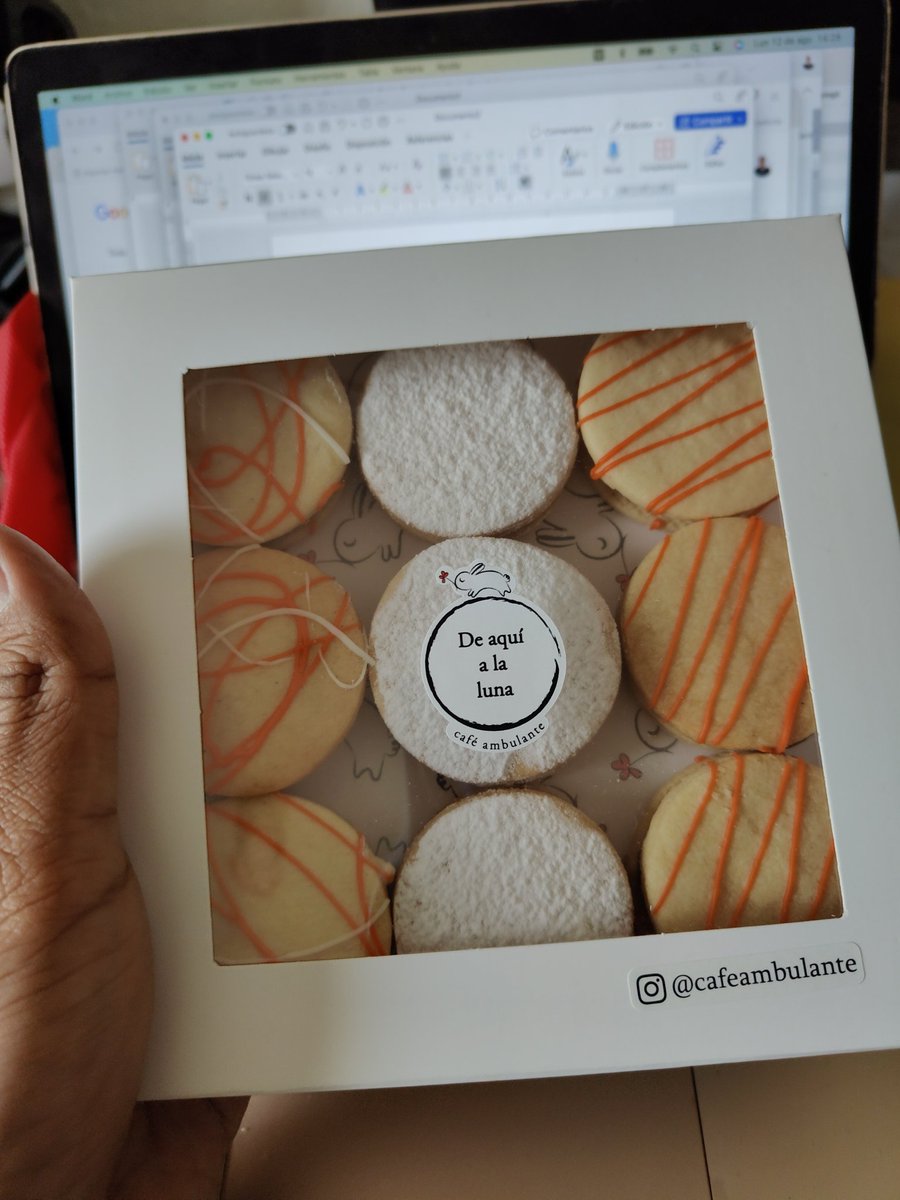 Adrián Campos ∴ tweet media