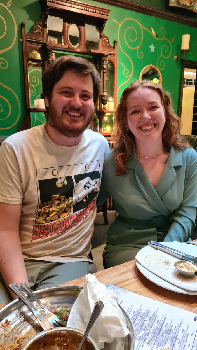 sans_eyebrows's tweet photo. my outfit was amazing but I have no good photos sadly there is just unflattering pub lighting and unflattering club lighting https://t.co/Wu8kMlEPAf