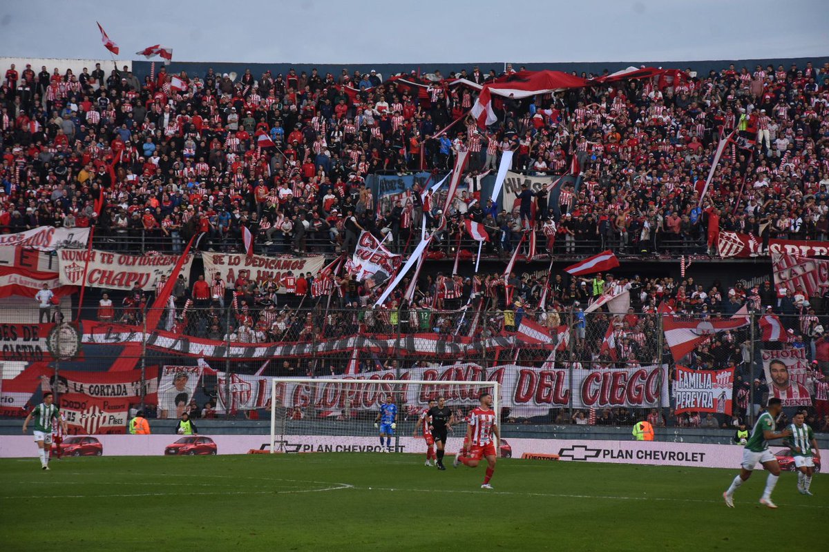 Pedroatamaniuk's tweet photo. VINIMOS
GANAMOS
Y NOS VAMOS #ACuartos
Y al taladro nunca más lo vas a ver 🇦🇹🇦🇹🇦🇹 https://t.co/O8orK3VhbG