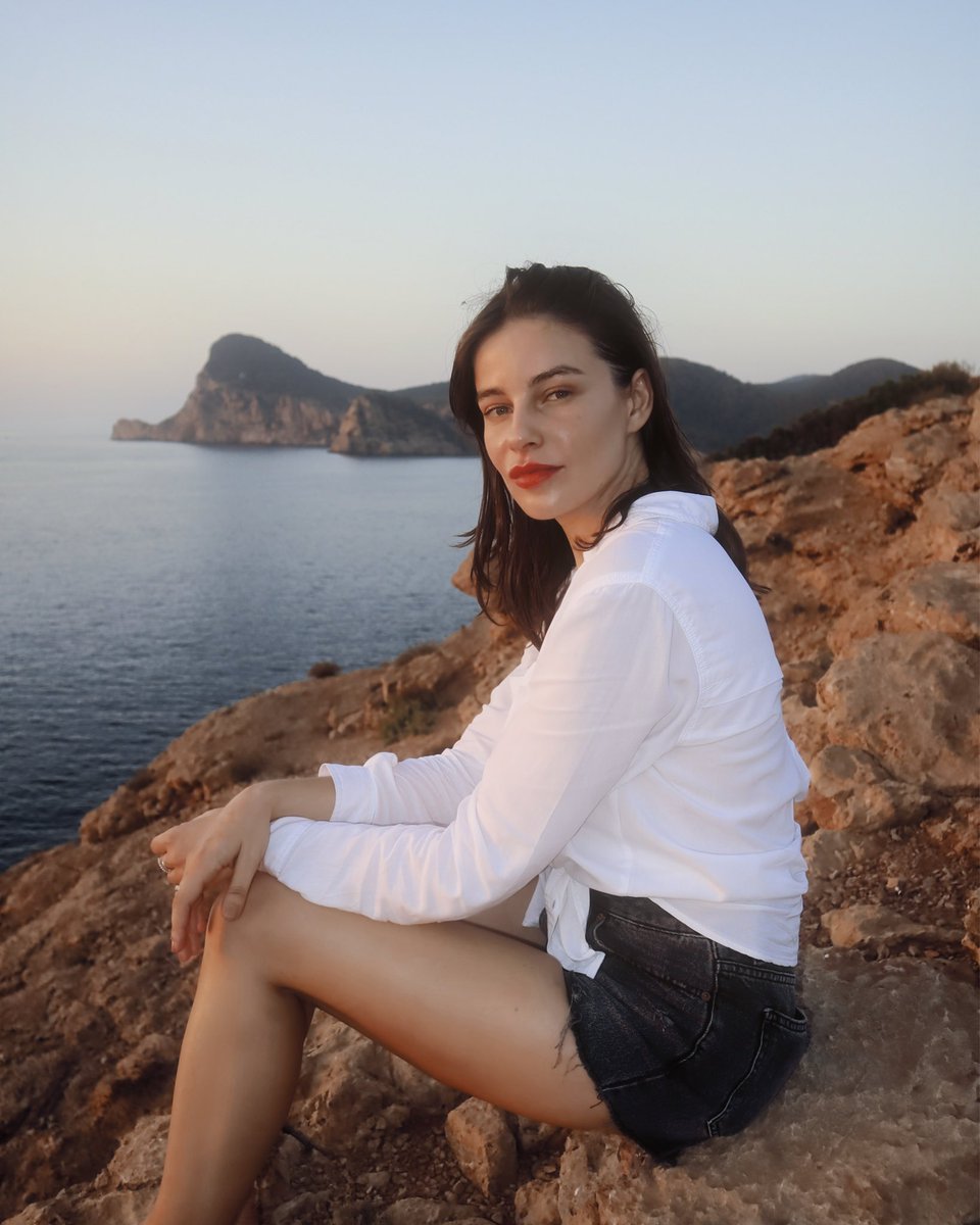 AnfisaLetyago's tweet photo. Ibiza ✨ https://t.co/fyIpRYJ9fa