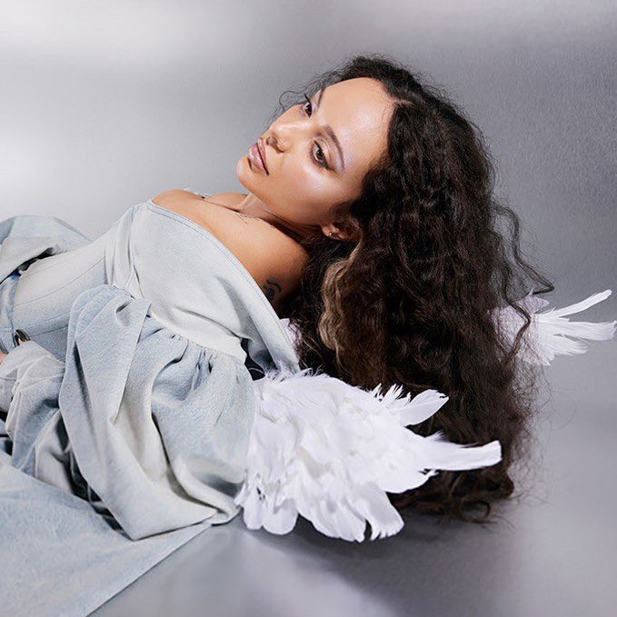 Angel Of My Dreams by JADE re-enters the TOP 10 during its fourth week on the Official Charts, rising to #10 🪽