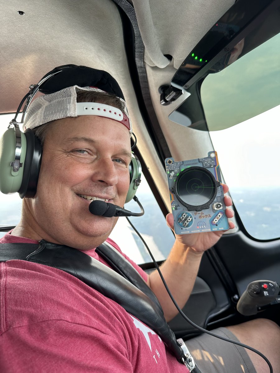 Took my #AerospaceVillage badge out for a ride yesterday over Leesburg, VA. Picked up good tracks of aircraft flying around the airport and in/out of Dulles/IAD.

<a href="/SecureAerospace/">Aerospace Village</a>