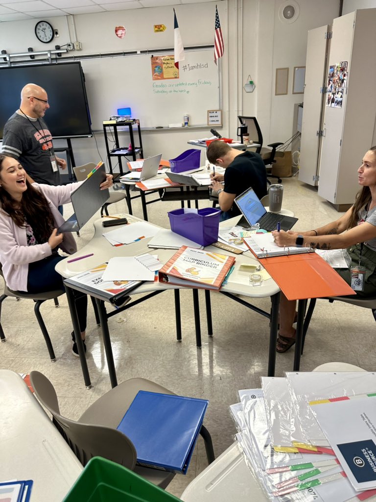 Exciting day in the English department as we collaborate to ensure our curriculum and exemplar binders are compliant and unified across the board! Proud of our team's dedication to excellence. #ELALeadstheway 📚✨@HISDNorthDiv <a href="/12Montelongo/">Alvaro Montelongo</a>