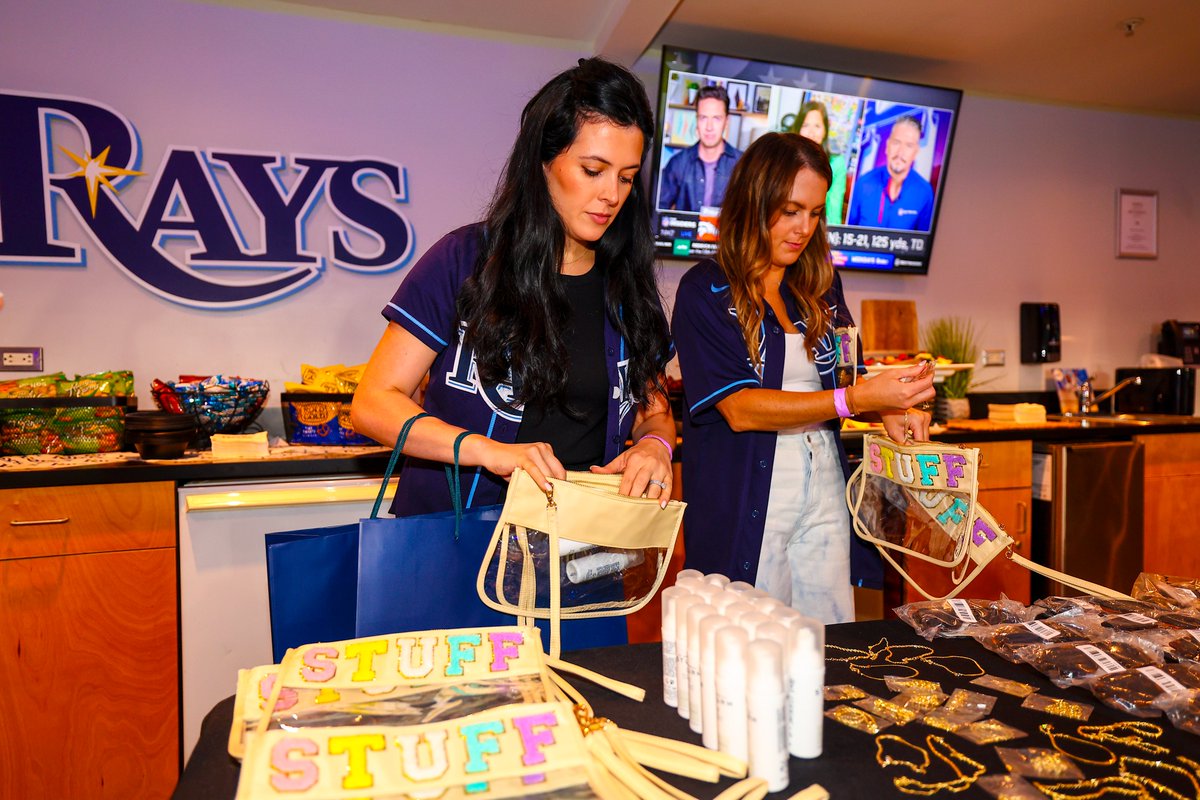 RaysCommunity's tweet photo. The Rays Families sent girls at @akidsplacetb back to school with new outfits and accessories as part of Prom Series' annual back to school drive.

https://t.co/jcRXUEYiAE https://t.co/c4SUrNcsHz
