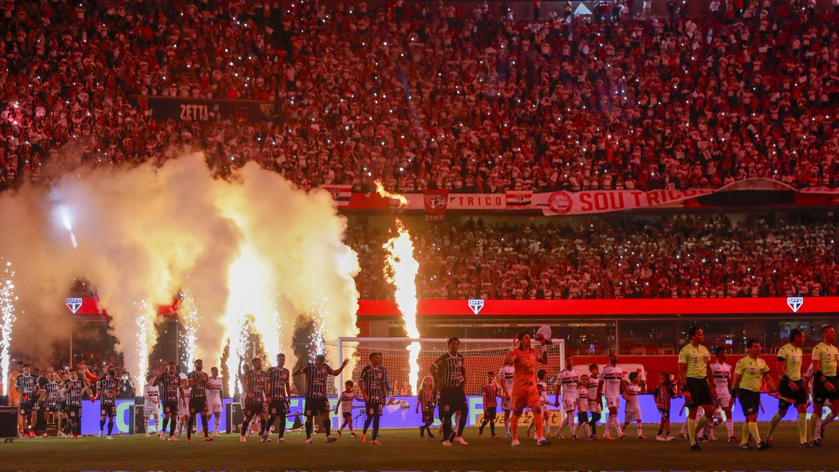 SaoPauloFC's tweet photo. 🏟️ A atmosfera do MorumBIS estava simplesmente sensacional no Majestoso, pela Copa do Brasil, há 1️⃣ ano!

Onde você estava nesse dia? Deixe nos comentários!

#VamosSãoPaulo 🇾🇪 https://t.co/ySRkamedZL