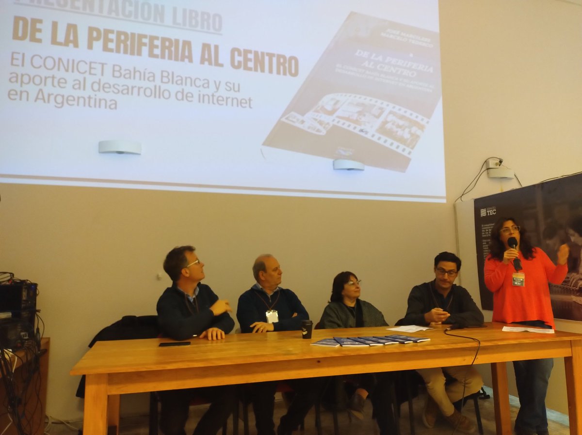 nwolovick's tweet photo. Presentación del libro.
"De la Periferia al Centro"
El @CONICETDialoga de Bahía Blanca y su aporte en el desarrollo de Internet en Argentina.
#TaHTI #SAHTI #SHIALC @espaciotecbb https://t.co/aKPqKuNKsm