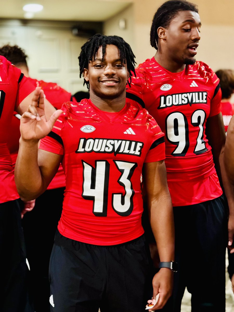 Former <a href="/WeAreMaleHigh/">Louisville Male High School</a> 🏈 🌟 
“Shammai Gates” (<a href="/TheShammaiGates/">Shammai “Mai” Gates</a>) gearing up for the 2024 <a href="/LouisvilleFB/">Louisville Football</a> kickoff luncheon 🏈