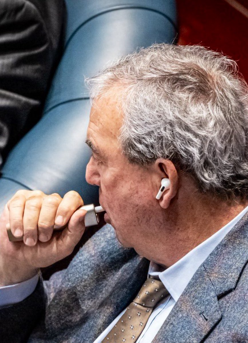 Min. Diego González González tweet media