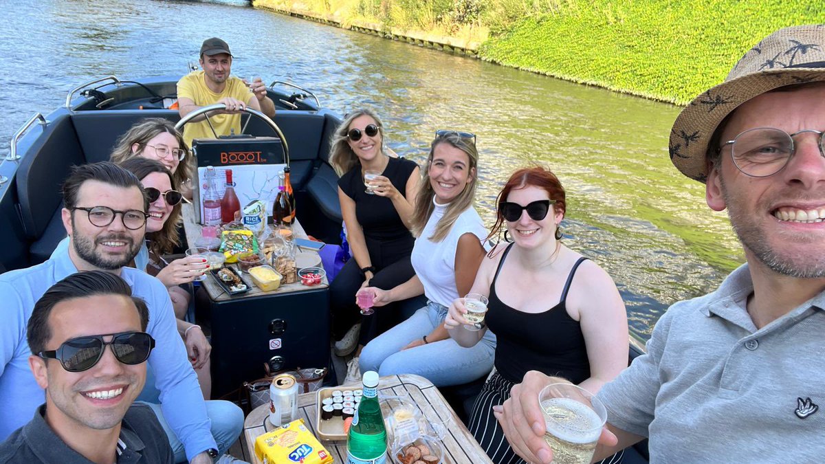 mcockhuyt's tweet photo. Toerist in eigen stad! ๐ Niets beters dan op een mooie zomeravond varen op de Leie. ๐๐ค Maar hoe wijs zou het zijn als we ook meer open zwemwater hadden in #Gent? ๐โโ๏ธ #mathieuplaats5nvagent #instagent #negenduust #booot #watertoerist https://t.co/SpLw9EG7nl