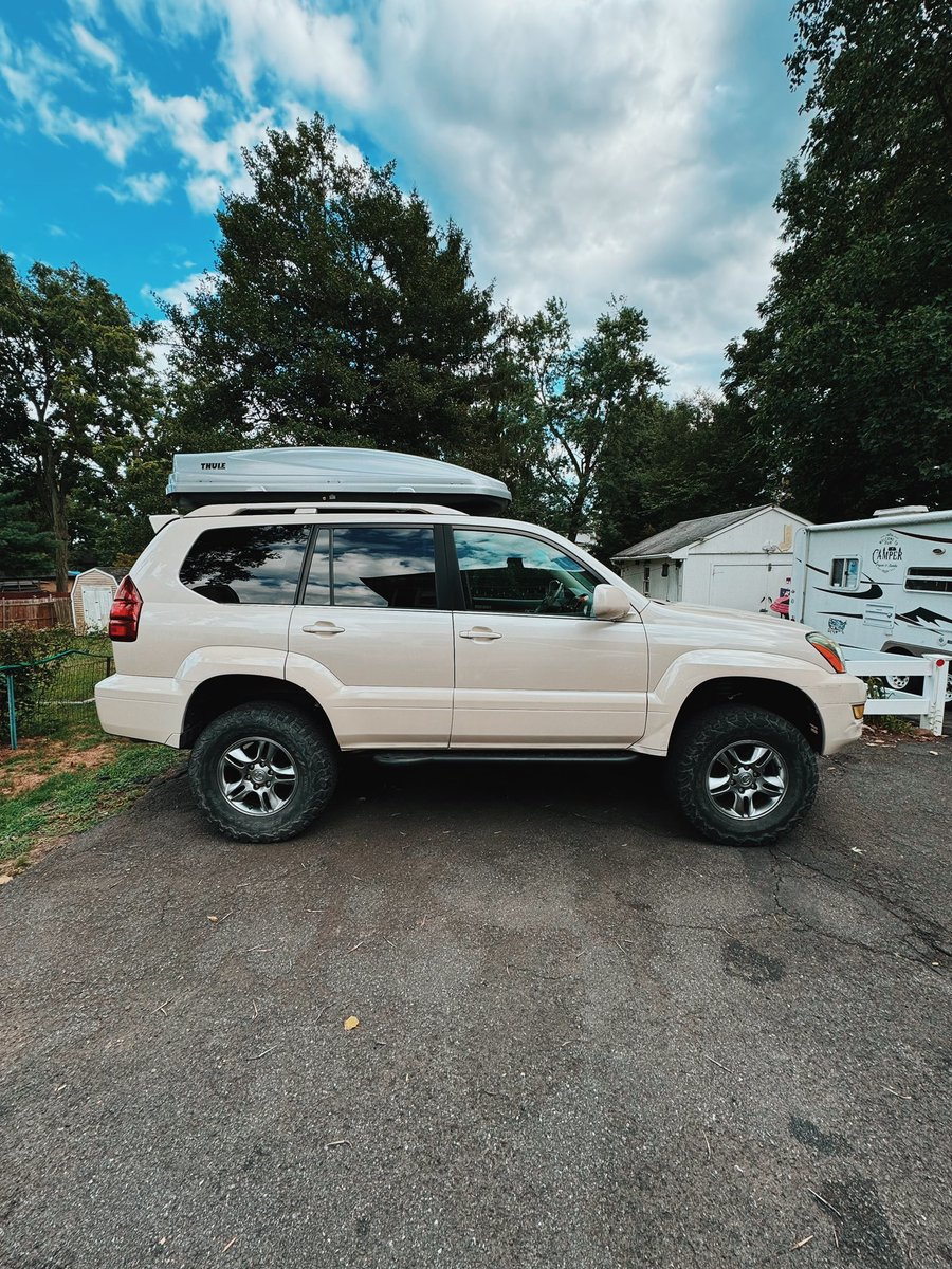 suppworm's tweet image. The rig