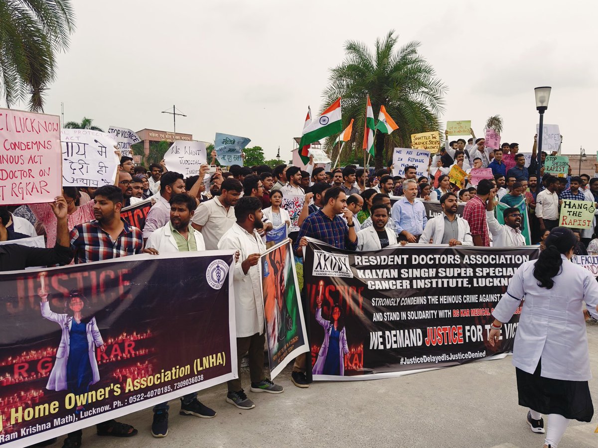 RDA@KSSSCI, Lucknow (@rdakssscilko) on Twitter photo "शौक नही, मज़बूरी है,
ये हड़ताल जरुरी है I"
RDA Kalyan Singh Cancer Institute, Lko, joined the combined March of <a href="/RDA_UP/">RDA Uttar Pradesh</a> at 1090 Chauraha, Lucknow.
#justiceformoumitadebnath
#MamataMustResign
#Doctors_on_strike
#justiceformaumita
<a href="/AIIMSRDA/">RDAAIIMS DELHI</a> <a href="/LlrmRda/">RDA LLRM OFFICIAL</a> <a href="/rdasgpgi/">RDA SGPGI</a> <a href="/official_aimsa/">ALL INDIA MEDICAL STUDENTS' ASSOCIATION</a> "शौक नही, मज़बूरी है,
ये हड़ताल जरुरी है I"
RDA Kalyan Singh Cancer Institute, Lko, joined the combined March of <a href="/RDA_UP/">RDA Uttar Pradesh</a> at 1090 Chauraha, Lucknow.
#justiceformoumitadebnath
#MamataMustResign
#Doctors_on_strike
#justiceformaumita
<a href="/AIIMSRDA/">RDAAIIMS DELHI</a> <a href="/LlrmRda/">RDA LLRM OFFICIAL</a> <a href="/rdasgpgi/">RDA SGPGI</a> <a href="/official_aimsa/">ALL INDIA MEDICAL STUDENTS' ASSOCIATION</a>