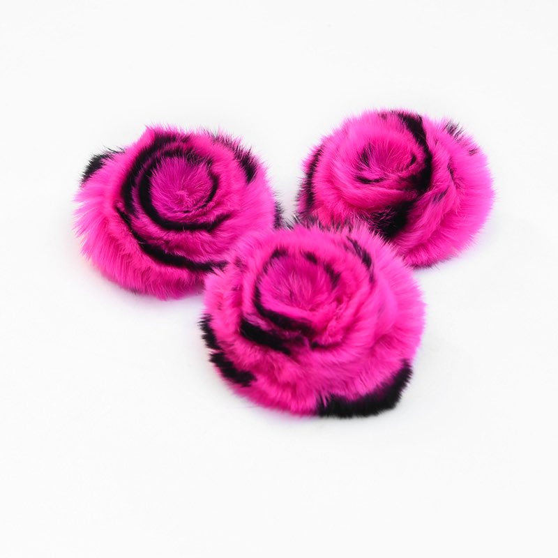DAYMISFURRY's tweet photo. Fluffy fur rose brooch pin🤩 #accessory #fashionaccessories #handmadeaccessory #fluffy #broochpin #toquepin #girlsfashion #girlstyle #girlsoutfit #womenswear #womenfashion #womenstyle #ladyfashion #ladystyle #giftforher #furry #realfur #boutique #boutiquefashion #boutiquestyle https://t.co/r11TRTiIIC