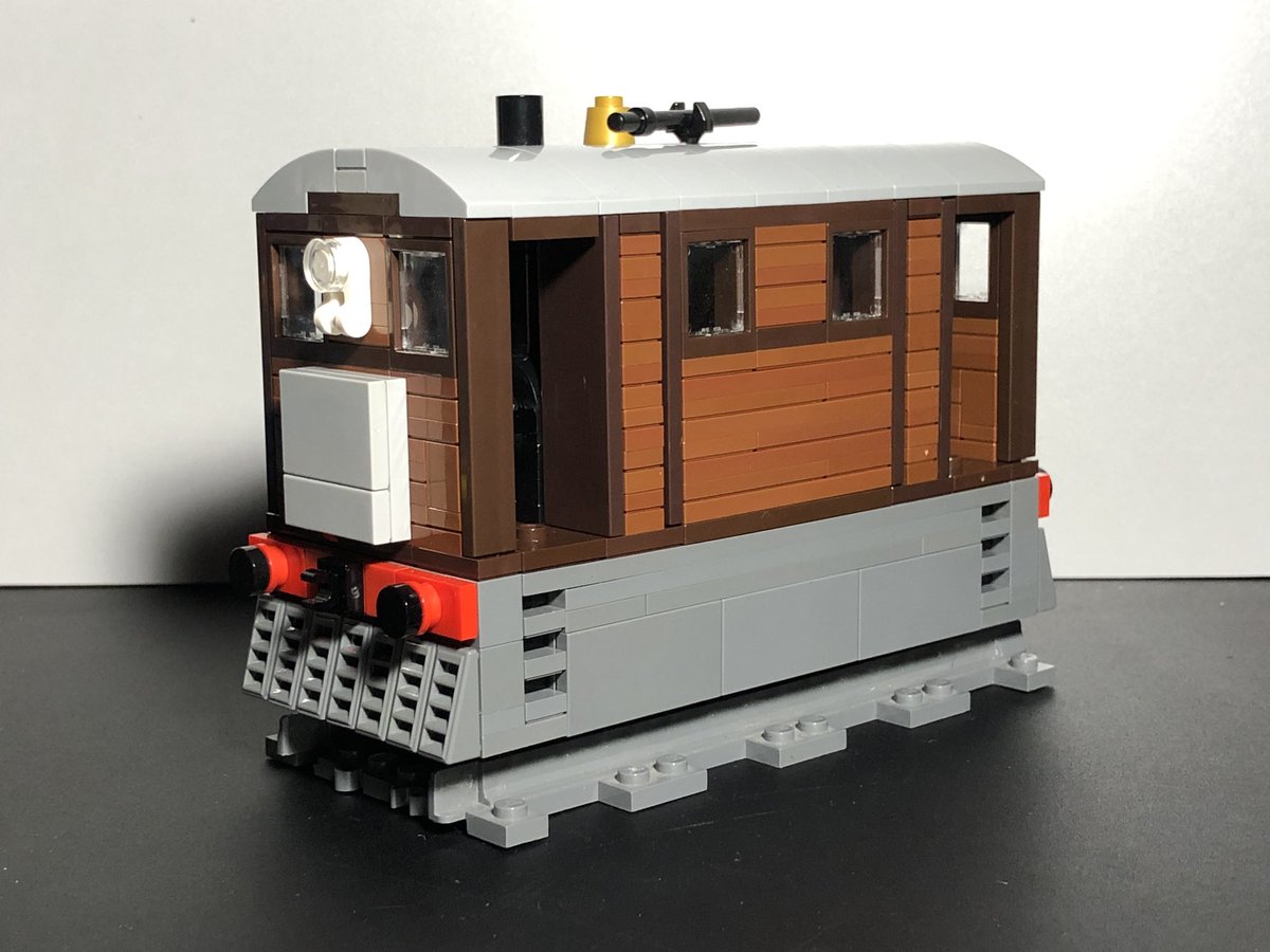 TimothyKnut's tweet photo. Made some updates to my model of Toby. I changed his color scheme from dark orange/reddish brown to reddish brown/dark brown and I also gave him his front and tail lamps. #LEGO #LEGOTrains #ThomastheTankEngine #ThomasandFriends #TobytheTramEngine https://t.co/XvSkkZVexF