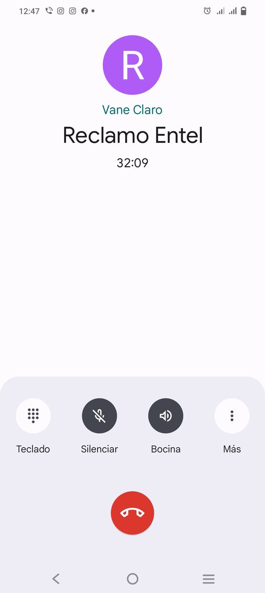 Vane_rz's tweet photo. @entel_ayuda desde abril q estoy tratando de solucionar una deuda porq no registran un pago. Me han ingresado 3 reclamos, y q desaparecen solos de su sistema y todos los ejecutivos cuando consulto estados, me indican que registraron mal su reclamo. Me tienen en espera  36 min https://t.co/dhvWPSgNot