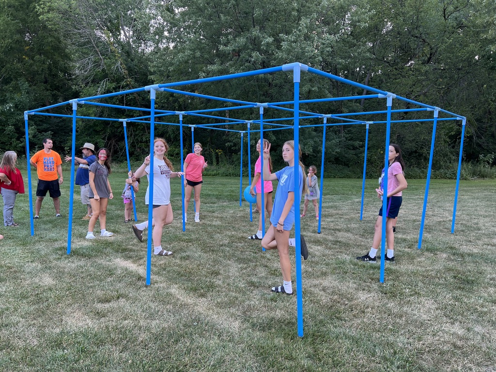 9squareintheair's tweet photo. 9 Square in the Air builds community!
#9SquareInTheAir #9Square #4square #friends #PhysEd #campgames https://t.co/P9TNYvXJrE