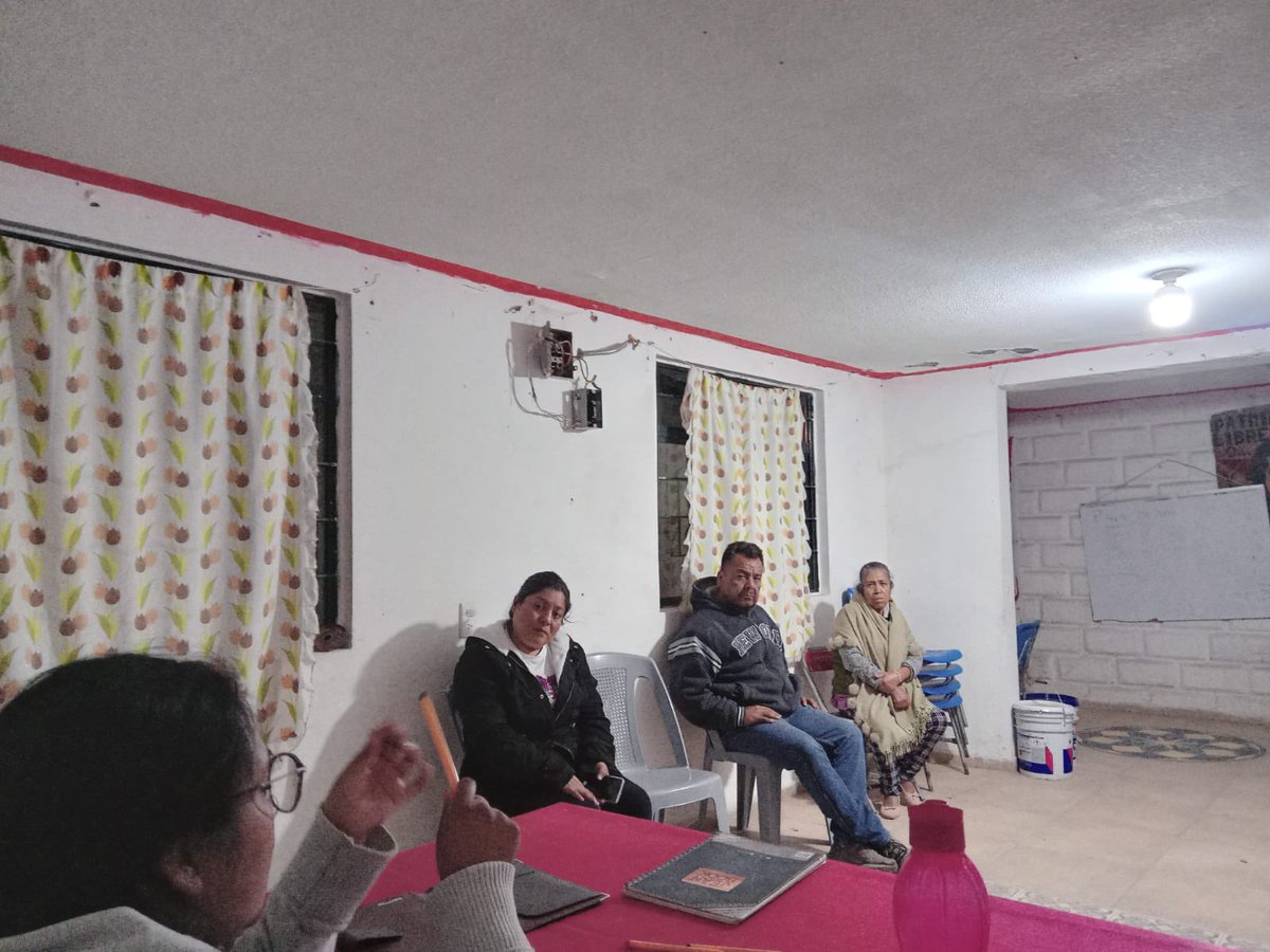 Los compañeros del la colonia #Tepeyac se reunieron con la finalidad de revistar los asuntos mas importantes de la colonia.

#Amozoc 
#MovimientoAntorchista