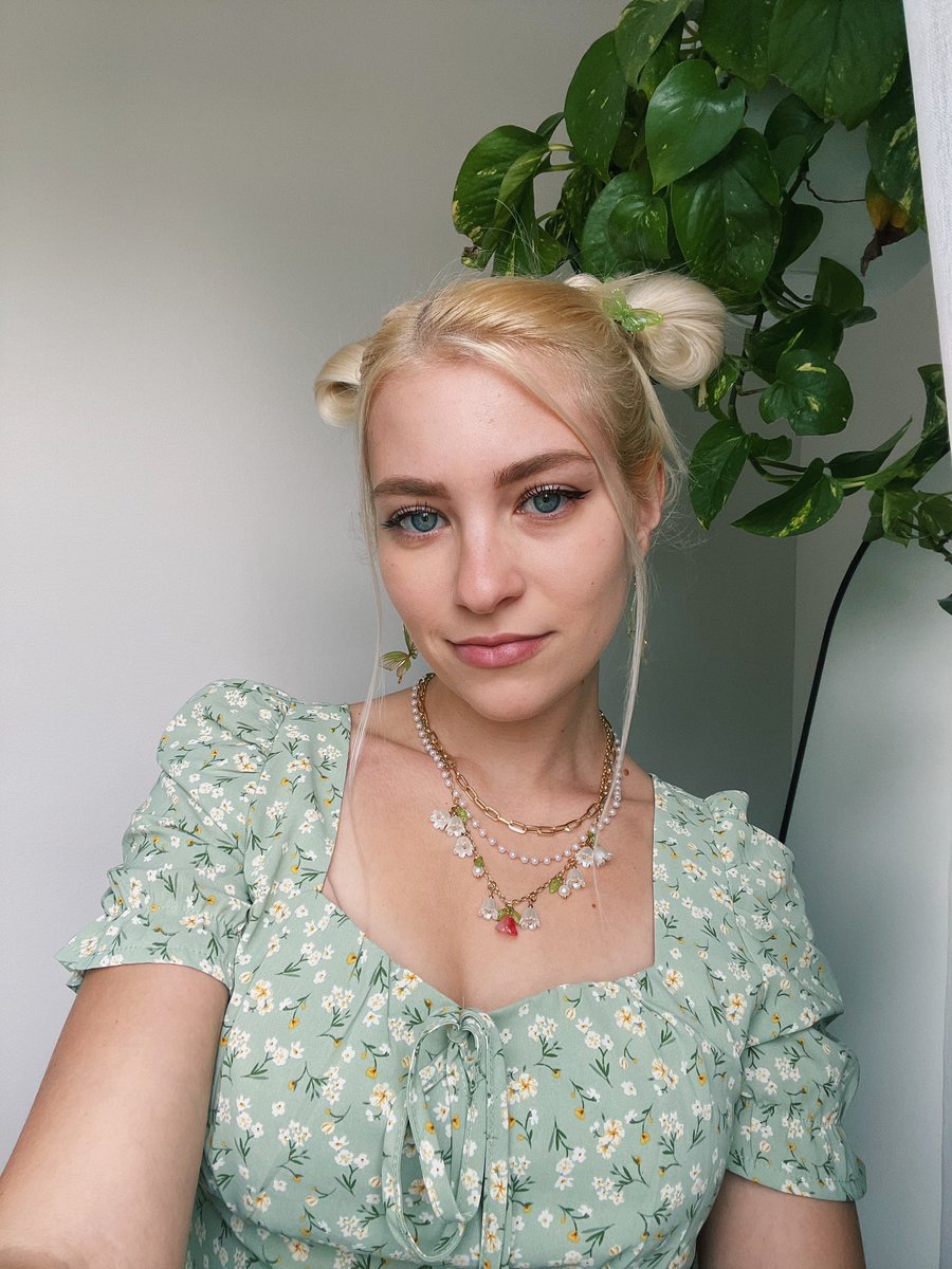 i’m ready to dress to impress 🌷✨