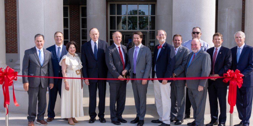 USGS's tweet photo. The USGS and @UofAlabama are thrilled to announce the grand opening of our Hydrologic Instrumentation Facility! With cutting-edge technology and groundbreaking research opportunities, we’re paving the way for exciting advancements in hydrology and beyond➡️https://t.co/le0k717EdG https://t.co/1rxwq3axdz