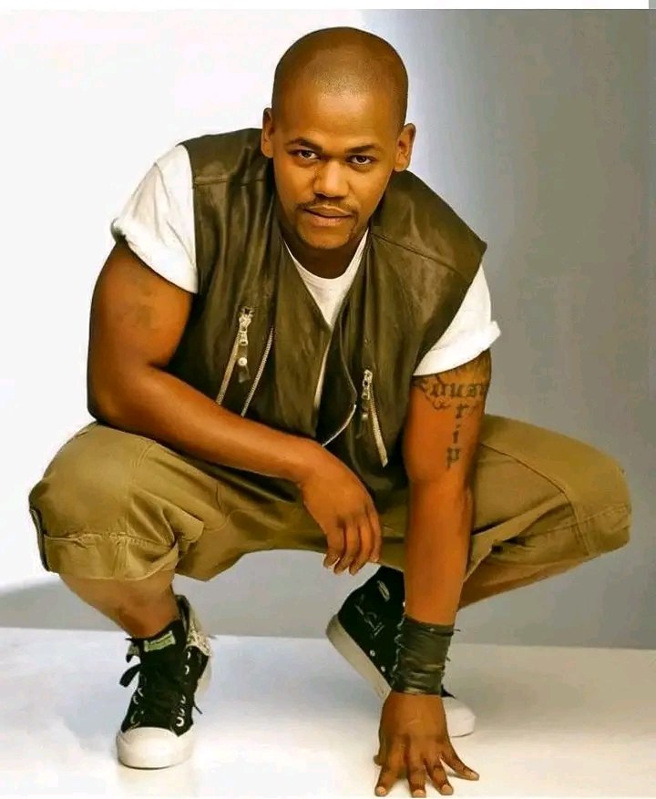 BillzDaOriginal's tweet image. The GREATEST rapper to ever touch the mic. 🇿🇦✍🏾