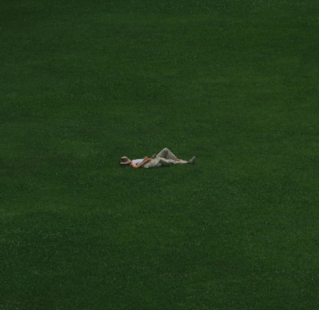 “Yaşayışta sadelik, düşüncede ihtişam.”