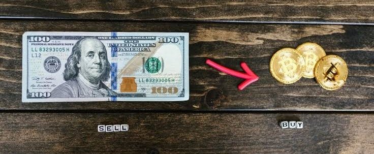 CryptoPraveen70's tweet photo. 🚨 Myth: Cryptocurrencies Will Replace Fiat Currency 💵

❏ Fact: Fiat currencies have been around for centuries, while cryptocurrencies are still emerging.

➣ Adoption: Widespread use of crypto for everyday transactions could shift trends, but it's a long way off. https://t.co/wUny2Sv6aH