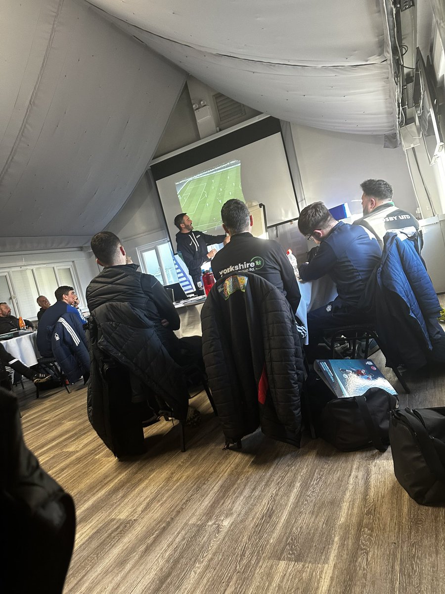 Lee Parkinson tweet media