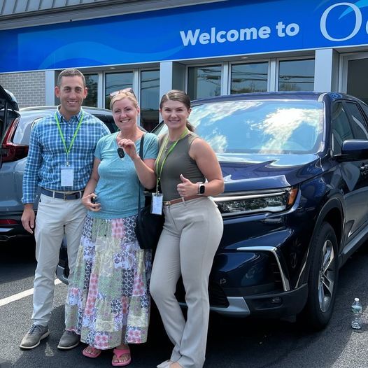OceanHanover's tweet image. 🎉 Big congratulations to Aimee on her brand new 2025 Pilot EX-L! ✨
Thinking about upgrading your car? Call me at 774-559-8809 for the best deals and personalized service.