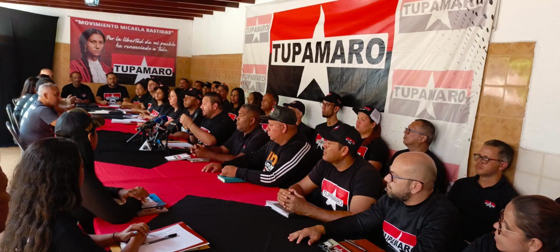 TupamaroMRT_'s tweet photo. Nuestro camarada @WBenavides_MRT Secretario General Nacional desde "La Yaya" lideró rueda de prensa junto a la Dirección Nacional Ampliada en donde sentó posición en respaldo a nuestro Presidente @NicolasMaduro y en rechazo total ante las acciones fascistas de la extrema derecha https://t.co/FIZCEnkei2