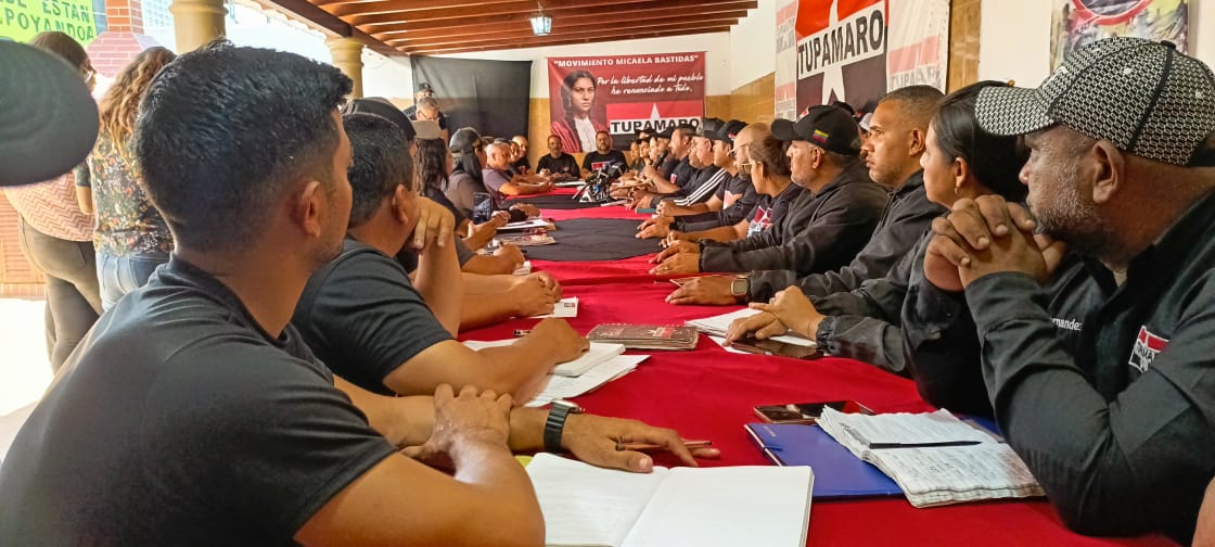 Nuestro camarada <a href="/WBenavides_MRT/">Williams Benavides</a> Secretario General Nacional desde "La Yaya" lideró rueda de prensa junto a la Dirección Nacional Ampliada en donde sentó posición en respaldo a nuestro Presidente <a href="/NicolasMaduro/">Nicolás Maduro</a> y en rechazo total ante las acciones fascistas de la extrema derecha