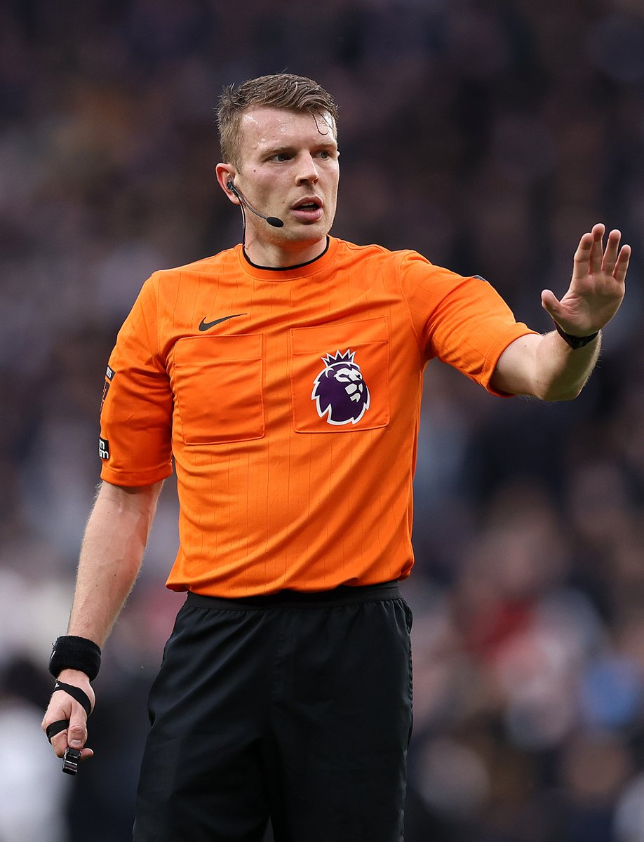 prorefofficial's tweet photo. 🧵 Get to know the #PL’s newest referee, Sam Barrott 👇 https://t.co/58MZ2vrf6v