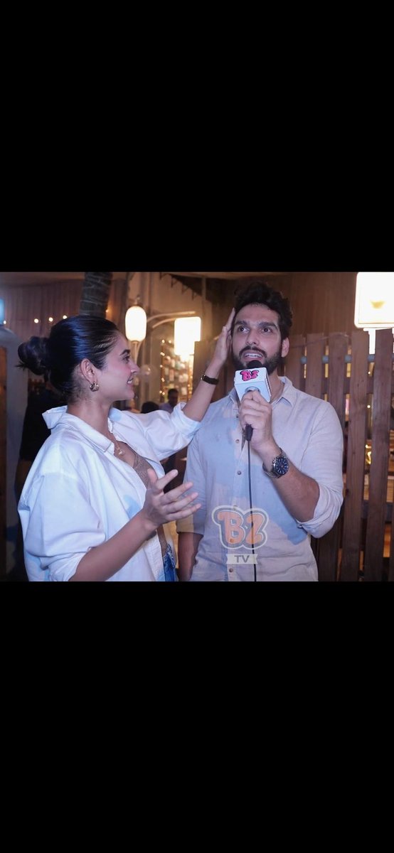 PoojaRout15's tweet photo. Hello Mr. Rao and his miss Khedkar ✨
We will soon see both of you working together. We can’t wait! Congratulations to @KhedkarShivangi and @saiketanrao on your upcoming project. Best of luck! Keep rocking and shining. And yes, we can’t wait to see you both together. #saishi https://t.co/VqVDjgJxla