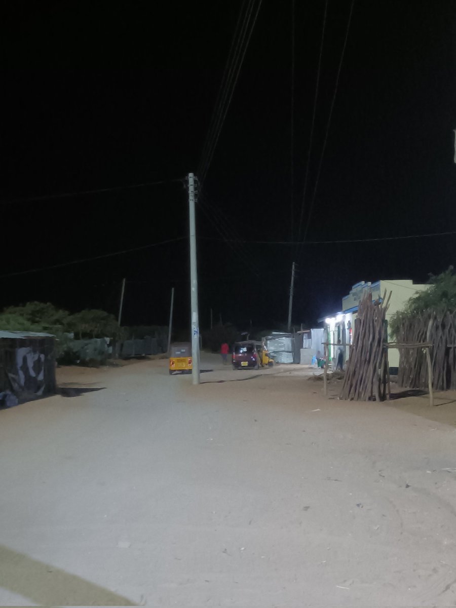 Duke_of_iskadeg's tweet photo. @KenyaPower_Care This pole has been erected right in the middle of the road in Bula Kunaso, Garissa Township. It can easily cause accident. Please relocate. https://t.co/36wbePCeGV