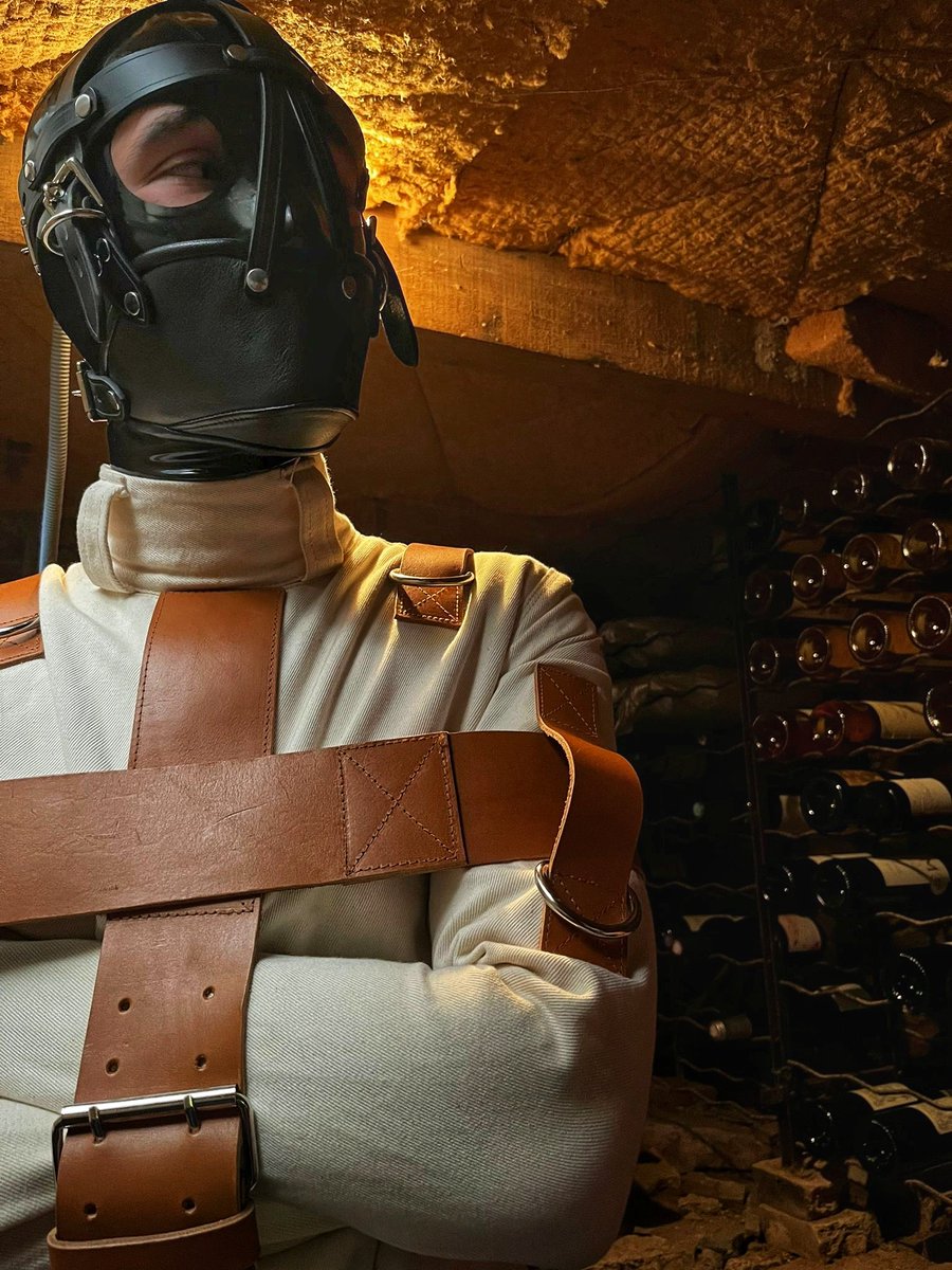 Trapped in the basement I stayed there not knowing if the door opened for me or for the bottles of fine wine. 

⛓️ I miss this happy place ⛓️