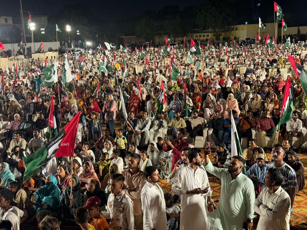PPP_m_wing_khi's tweet photo. ye Majma Kis Ka #Bhuttoka 
#PPP Minority Wing Karachi Division Make History Set Bigest Charged Crowd on 11 Aug #NanionalMinorityDay 
#MPA @RoomaMatto President @PPMinorityWingkhi @MattoMushtaq ، @BBhuttoZardari @AseefaBZ @sherryrehman https://t.co/8Mvblav1kT