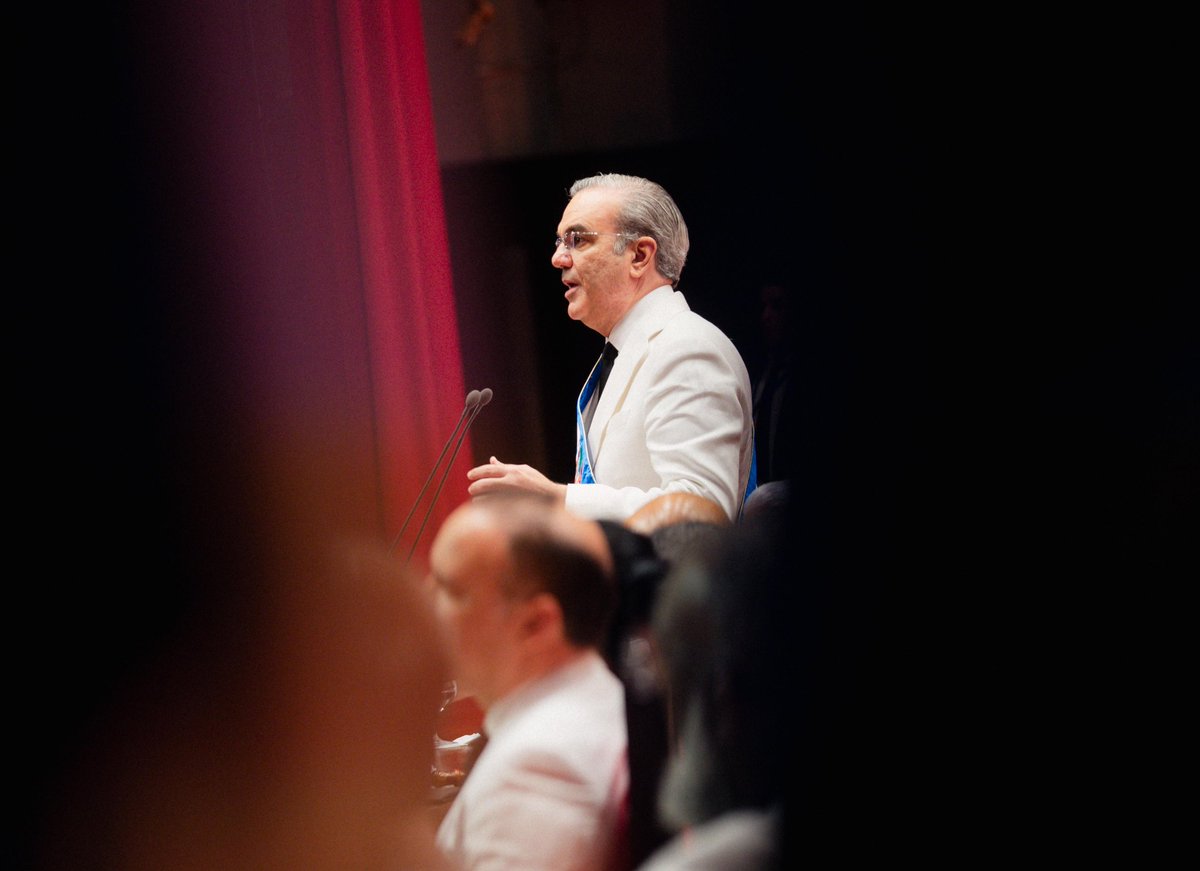 GloriaReyesG's tweet photo. Quiero expresar mi más sincero agradecimiento al presidente @luisabinader por la confianza depositada en mi persona y en todo el equipo, que en estos 4 años ha trabajado incansablemente para hacer realidad estas transformaciones. Tal y como lo dijo en su discurso, este logro es el resultado de un esfuerzo conjunto, y estamos comprometidos a seguir trabajando para mejorar la calidad de vida de los más vulnerables. #JuramentaciónPresidencial2024