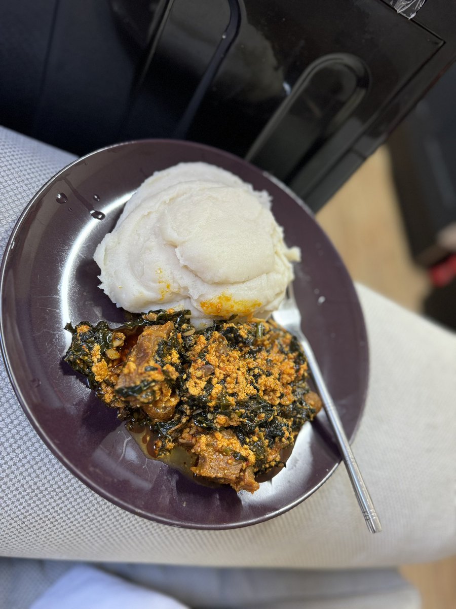 Couthiie's tweet image. Is there any British delicacy that beats this?