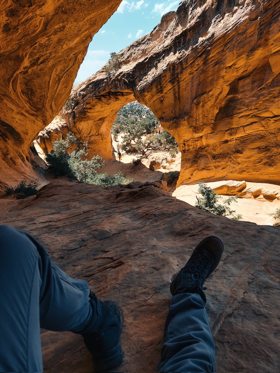 Utah arches and caves

#NFT #NFTfam #nftphotography #NFTCommunity #NFTphotographers #photographylovers