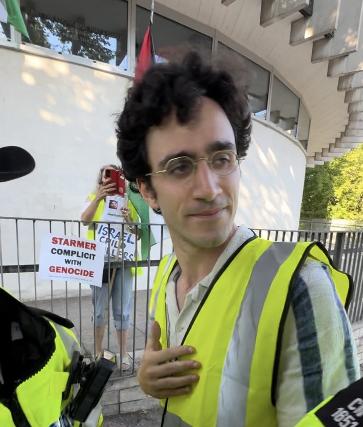 Niyak Ghorbani (نیاک) tweet media