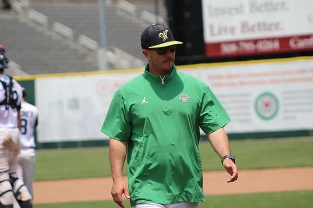 We’re excited to announce that former manager Alex Dion is staying on board as our Director of Player Personnel💚

The Bravehearts search for a new coach is underway, but the team is still accepting external candidate applications. Learn more below⬇️

worcesterbraveheartsstore.com/post/alex-dion…